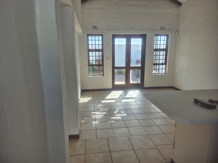 To Let 2 Bedroom Property for Rent in Parklands Western Cape